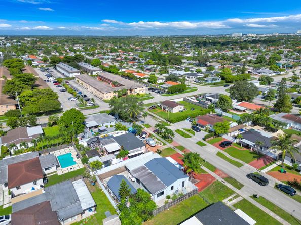 10120 SW 38th Ter, Miami FL 33165