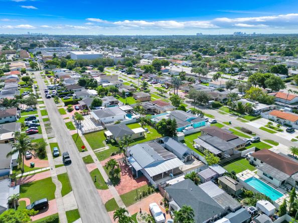 10120 SW 38th Ter, Miami FL 33165