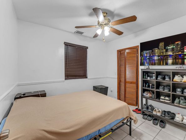 10120 SW 38th Ter, Miami FL 33165