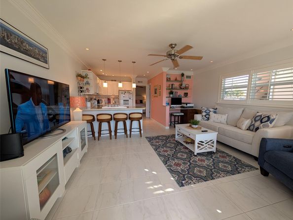 2808 NE 33rd Ct 101, Fort Lauderdale FL 33306