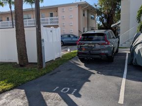 2808 NE 33rd Ct 101, Fort Lauderdale FL 33306