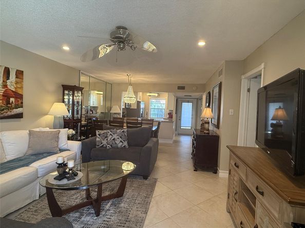 32 Abbey Ln 207, Delray Beach FL 33446