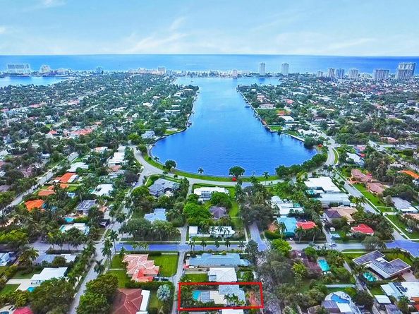 1311 Monroe St, Hollywood FL 33019