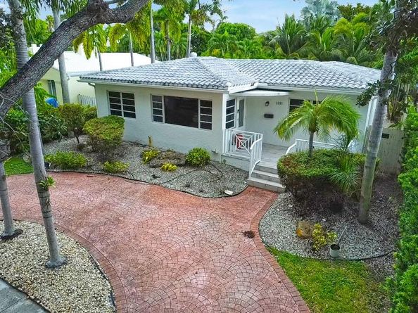 1311 Monroe St, Hollywood FL 33019