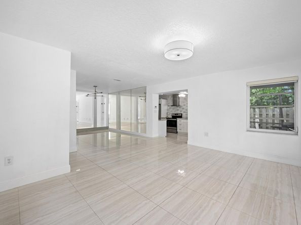 1311 Monroe St, Hollywood FL 33019