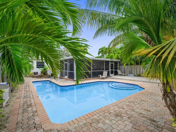 1311 Monroe St, Hollywood FL 33019