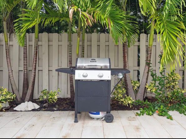 1311 Monroe St, Hollywood FL 33019