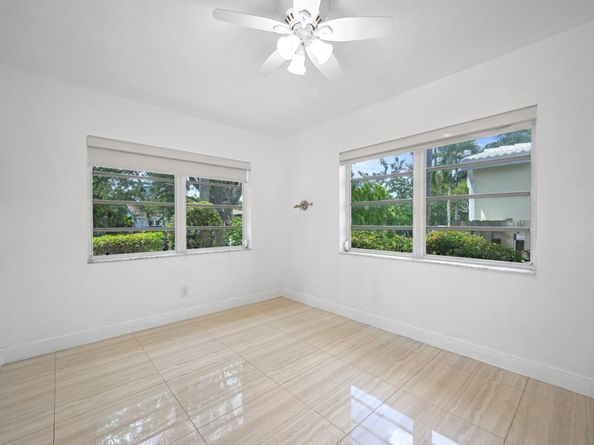 1311 Monroe St, Hollywood FL 33019