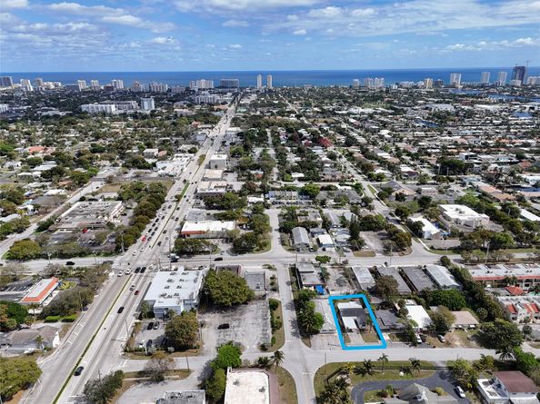 104 SE 10th Ave, Pompano Beach FL 33060