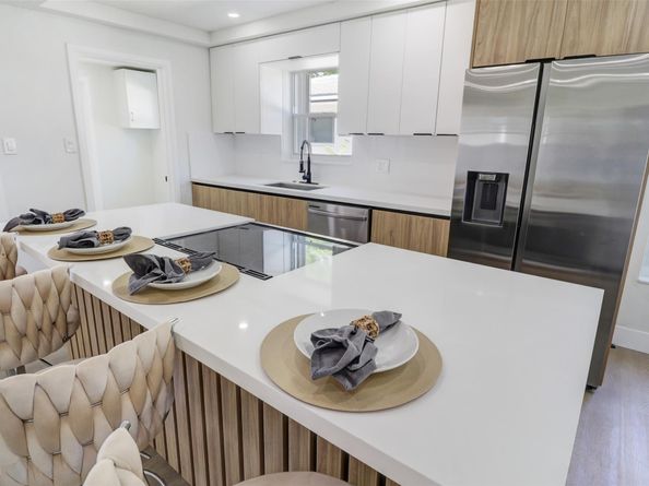 104 SE 10th Ave, Pompano Beach FL 33060