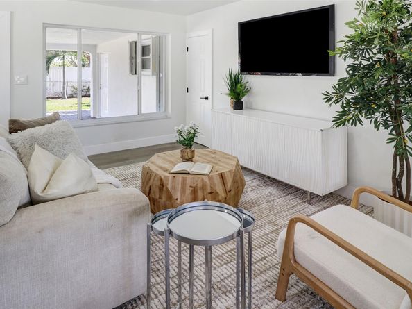 104 SE 10th Ave, Pompano Beach FL 33060