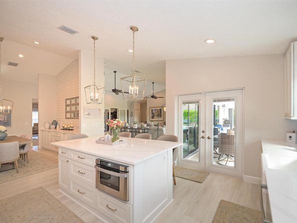 7810 NW 87th Ave, Tamarac FL 33321