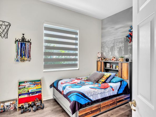 1089 SW 159th Ter, Pembroke Pines FL 33027