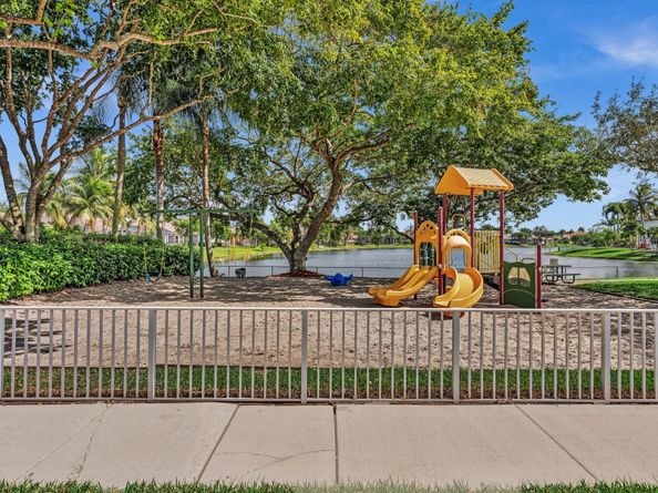 1089 SW 159th Ter, Pembroke Pines FL 33027