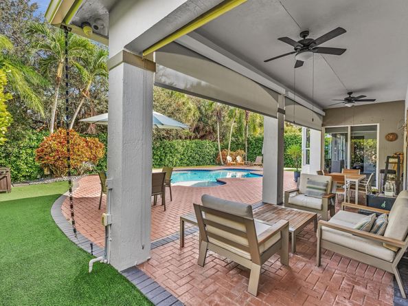 1089 SW 159th Ter, Pembroke Pines FL 33027