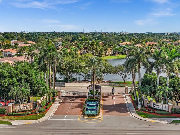 1089 SW 159th Ter, Pembroke Pines FL 33027