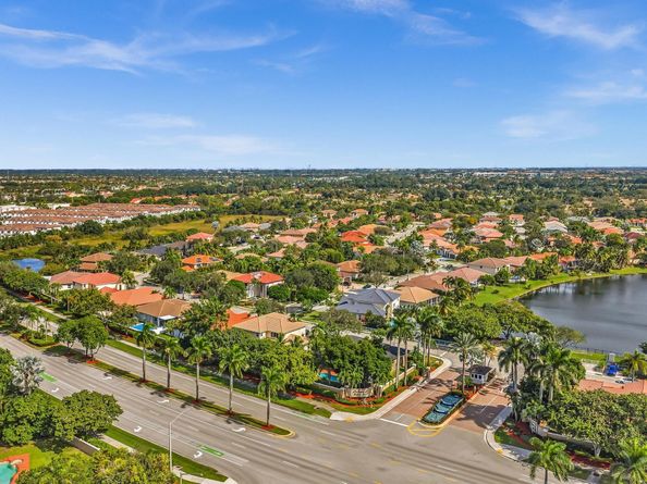 1089 SW 159th Ter, Pembroke Pines FL 33027