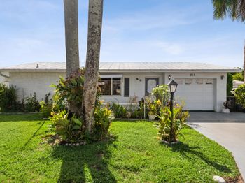 811 SW 18th Court