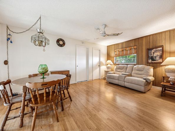 811 SW 18th Court, Boynton Beach FL 33426