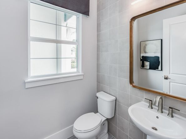 5005 Naugle Way Livingston 15, Davie FL 33328