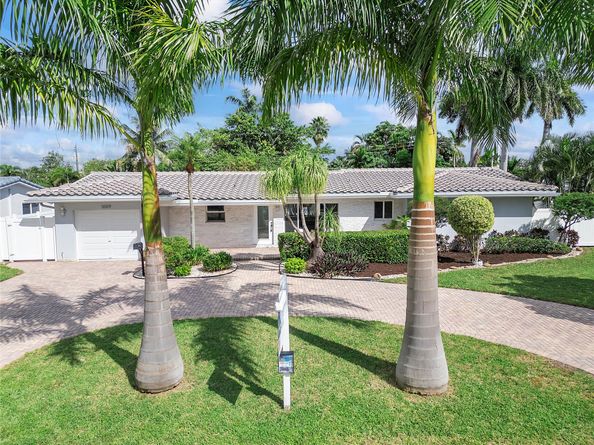 1009 SE 10th Ct, Deerfield Beach FL 33441