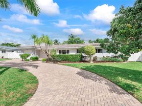 1009 SE 10th Ct, Deerfield Beach FL 33441
