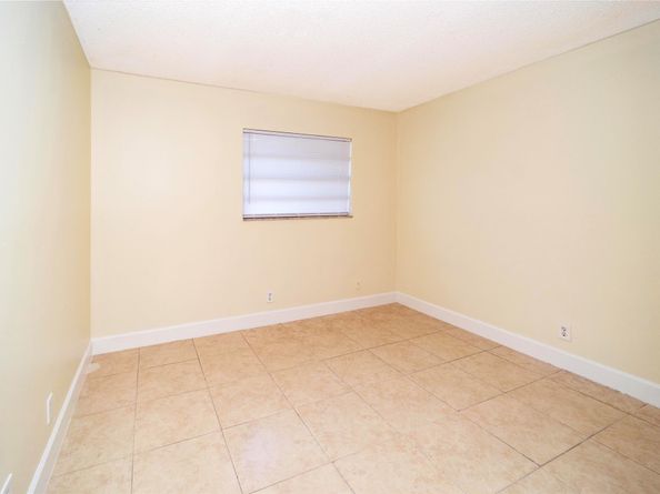 3600 NW 116th Ter, Coral Springs FL 33065