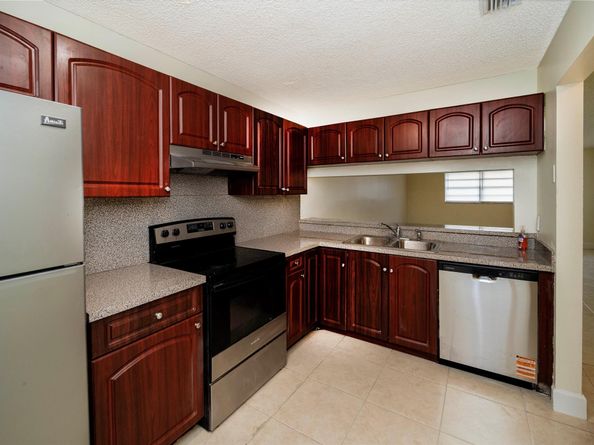 3600 NW 116th Ter, Coral Springs FL 33065