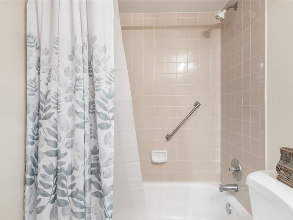 10101 Sunrise Lakes Blvd 204, Sunrise FL 33322