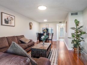 10101 Sunrise Lakes Blvd 204, Sunrise FL 33322