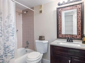 10101 Sunrise Lakes Blvd 204, Sunrise FL 33322