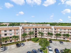 10101 Sunrise Lakes Blvd 204, Sunrise FL 33322