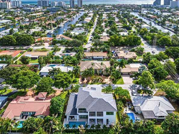 2609 NE 27 Way, Fort Lauderdale FL 33306