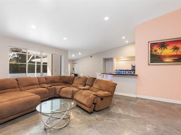 1400 NW 102nd Dr, Coral Springs FL 33071