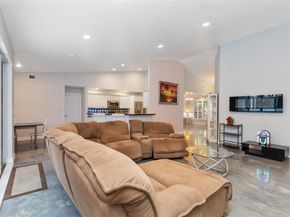 1400 NW 102nd Dr, Coral Springs FL 33071