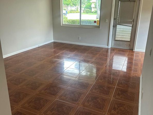 193 Chatham J, West Palm Beach FL 33417