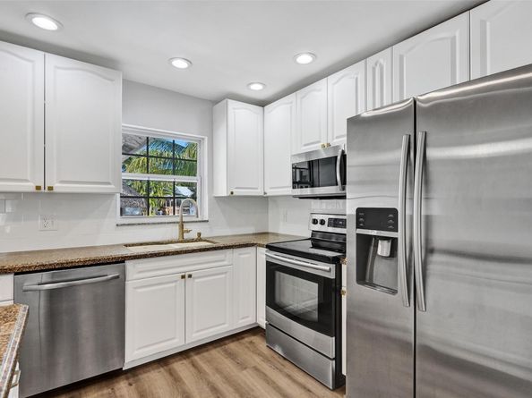 2052 SW 28th Way, Fort Lauderdale FL 33312