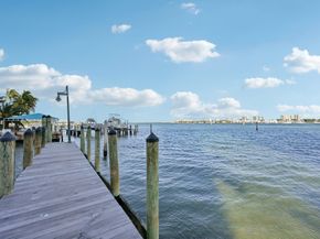 2640 Lake Shore Drive 1810, Riviera Beach FL 33404