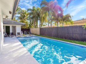 24 Castle Harbor Is, Fort Lauderdale FL 33308