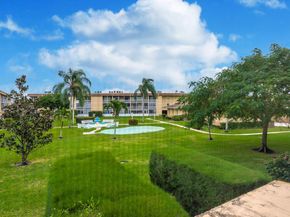 500 Village Green Circle W 205, Palm Springs FL 33461