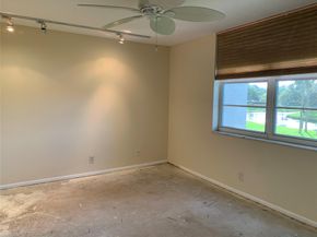 9460 Poinciana Pl 203, Davie FL 33324