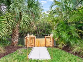 11823 Lake Shore Place, Palm Beach Gardens FL 33408