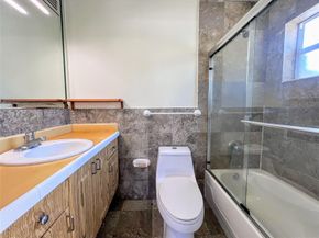 758 NE 13th Ct 1, Fort Lauderdale FL 33304