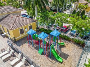 9585 Town Parc Cir N, Parkland FL 33076