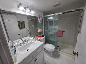 819 Sky Pine Way G3, Greenacres FL 33415