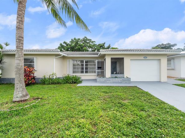 8604 NW 57th Ct, Tamarac FL 33321