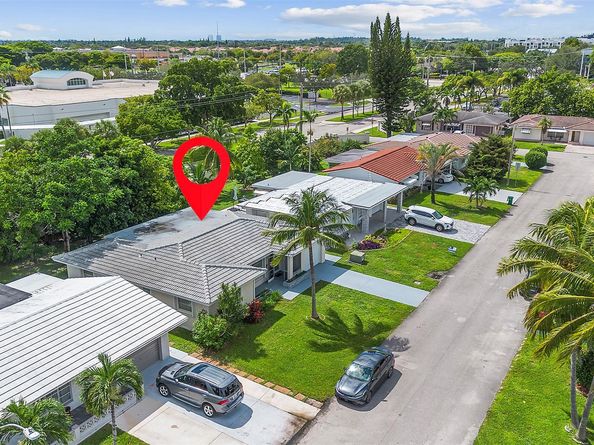8604 NW 57th Ct, Tamarac FL 33321