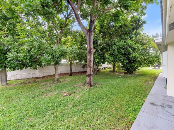 8604 NW 57th Ct, Tamarac FL 33321