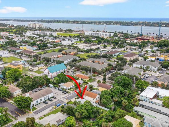 514 18th Street, West Palm Beach FL 33407