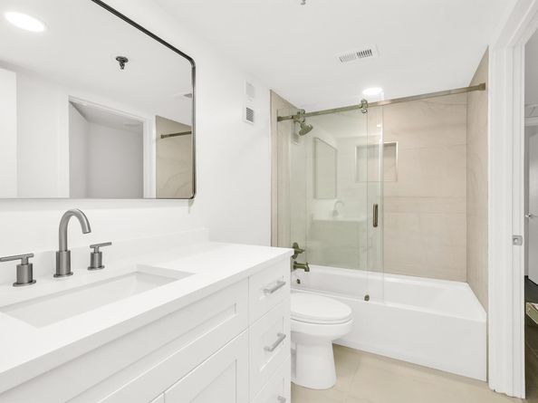 7290 Kinghurst Drive 102, Delray Beach FL 33446